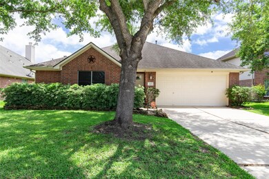 4117 Merlet Dr, Pearland, TX 77584 - photo 2