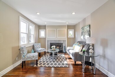 006_Living Room