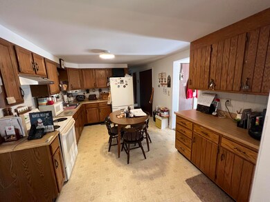 244 Montello St, Lewiston, ME 04240 - photo 3