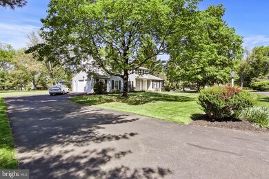 22 Squirrel Rd, Doylestown, PA 18901 - photo 2