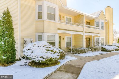 102 Mill Run E, Hightstown, NJ 08520 - photo 3