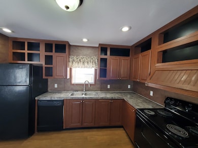 3 Sparrow Hill Dr unit 325, Orion Township, MI 48359 - photo 2