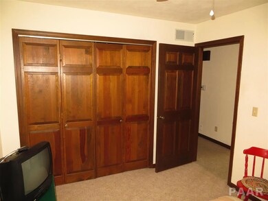 3620 W Saymore Ln, Peoria, IL 61615 - photo 7