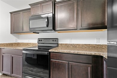 257 Rue Labonne Rd, Fort Myers, FL 33913 - photo 3