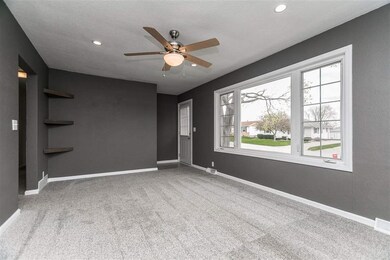 2452 Deborah Dr SW, Cedar Rapids, IA 52404 - photo 3