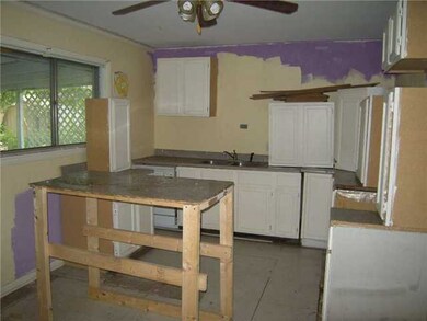 1634 Dundee Ct, Columbus, OH 43227 - photo 7