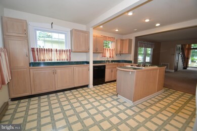 1508 Burke Rd, Middle River, MD 21220 - photo 5