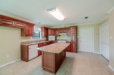 600 Wellington Dr, Houma, LA 70360 - photo 4