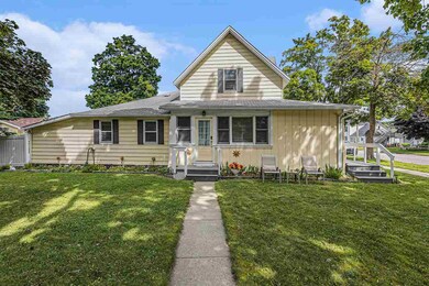 507 State St, Charlevoix, MI 49720 - photo 6