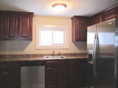 26 W Chamberlain Rd, MerriMacK, NH 03054 - photo 5