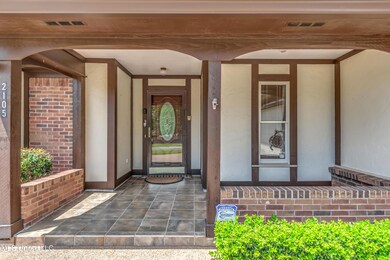 2105 Pinehaven Dr