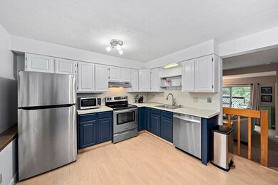 171 Tall Oaks Dr unit D, South Weymouth, MA 02190 - photo 4