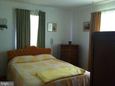 5562 Oak Park Rd, Oakpark, VA 22730 - photo 3