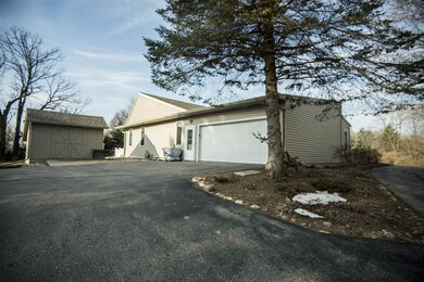 5667 Concord Dr, Fitchburg, WI 53575 - photo 4