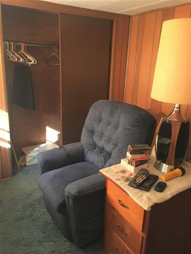 172 J St SW, Linton, IN 47441 - photo 5