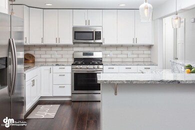 Kitchen_DMD_7665-SMALL