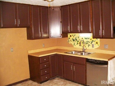 210 E Alabama St, Andrews, IN 46702 - photo 6