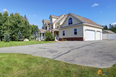 Exterior Garage