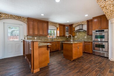 6880 Osborne Dr, Lake Worth, FL 33462 - photo 6