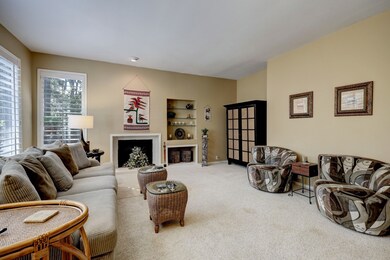 65 Litchfield Ln, Houston, TX 77024 - photo 2