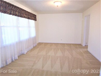 817 Waters St, Shelby, NC 28152 - photo 5