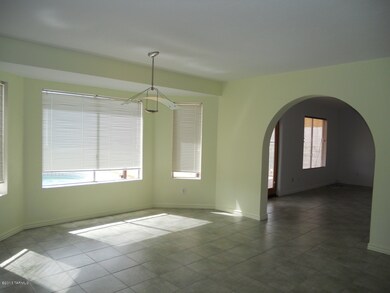 Breakfast/dining area