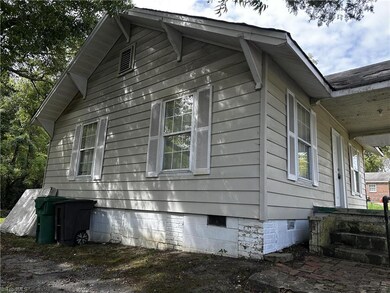 610 E Kearns Ave, High Point, NC 27260 - photo 4