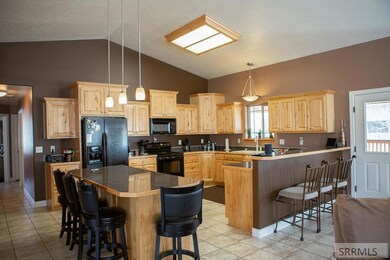 340 Bergeson Dr, Blackfoot, ID 83221 - photo 5