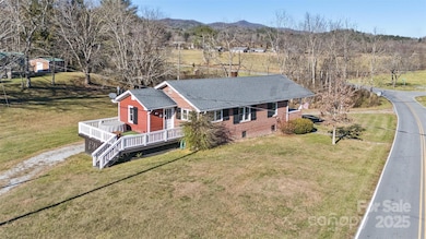 522 Calvert Rd, Brevard, NC 28712 - photo 2