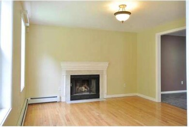 19 Diamond Hill Dr, Pelham, NH 03076 - photo 4