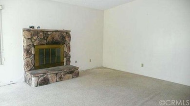 LIVING ROOM WITH A FIREPLACE