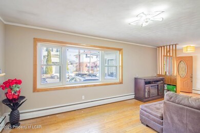 8-web-or-mls-696GarfieldSt08