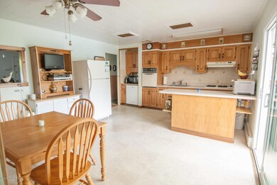 18 Upland St E, Greenwich, CT 06831 - photo 3