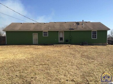 207 N 5th St, Mayetta, KS 66509 - photo 3