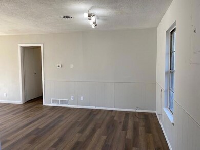 165 Eisenhower Blvd unit B, Denison, TX 75020 - photo 4