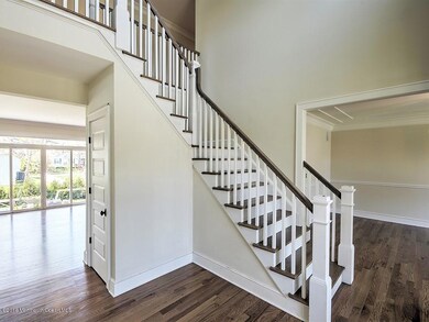 003_FOYER