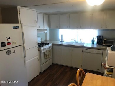5341 Rocking Circle Kitchen