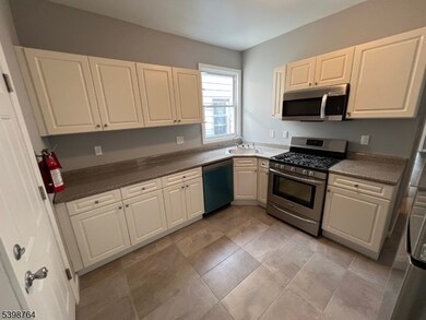 115 Isabella Ave unit 2, Newark, NJ 07106 - photo 3