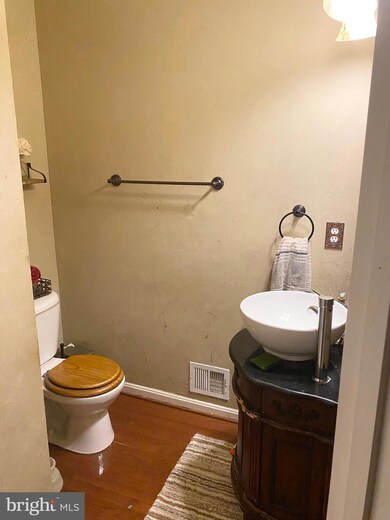 8570 Daltons Grove Way, Bristow, VA 20136 - photo 7