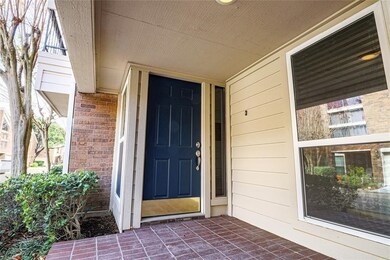 4724 Post Oak Timber Dr unit 865, Houston, TX 77056 - photo 2