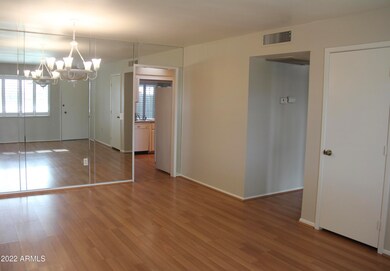 14015 N Newcastle Dr, Sun City, AZ 85351 - photo 4