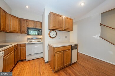 427 Eagle Rd unit 14, Wayne, PA 19087 - photo 6
