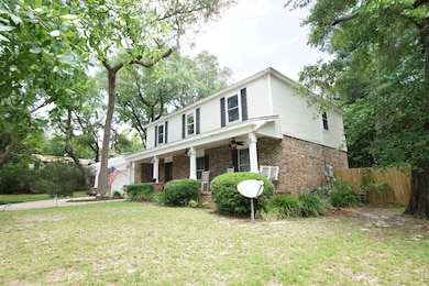 574 L Ombre Cir_ Side Yard