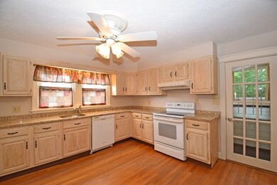 17 Norrback Ave, Worcester, MA 01606 - photo 5