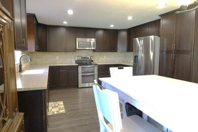 1810 Nancy Ave, Central Point, OR 97502 - photo 3