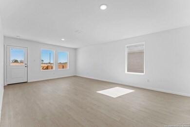 2214 Collins Aly, Converse, TX 78109 - photo 7