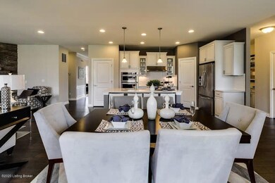 9300 Tamarack Grove Ln, Louisville, KY 40291 - photo 6