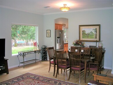 707 Azalea Dr, Grants Pass, OR 97526 - photo 4