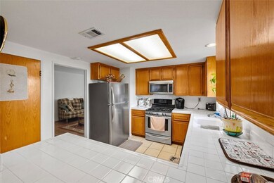 18352 Keswick St unit 2, Reseda, CA 91335 - photo 7