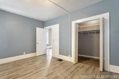 27-web-or-mls-942-park-st-sw